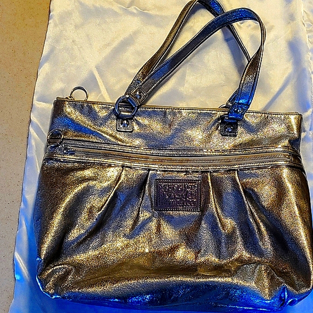 COACH METALLIC SILVER LARGE PURSE